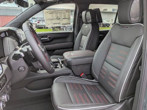New 2026 GMC Yukon AT4 Ultimate AWD/4WD image 11