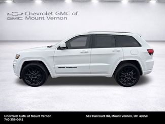 Used 2017 Jeep Grand Cherokee Altitude video 2