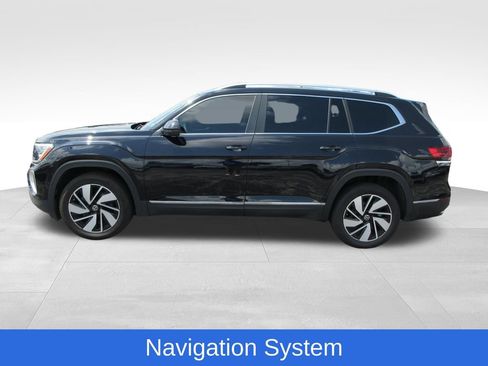 Used 2024 Volkswagen Atlas SEL AWD/4WD image 2