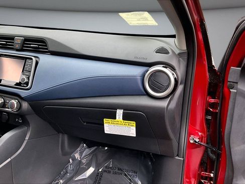 Used 2025 Nissan Versa SV w/ Trunk Package FWD image 27