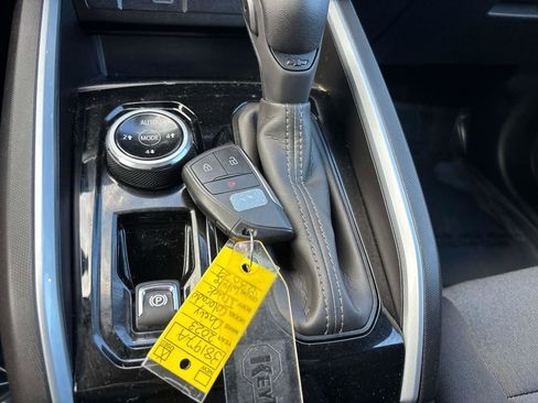 Used 2023 Chevrolet Colorado Trail Boss w/ Technology Package image 31