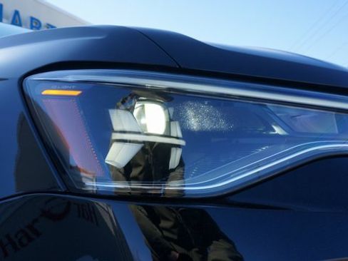 Certified 2025 Volkswagen Taos SE w/ Panoramic Sunroof Package image 63