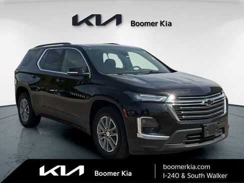 Used 2023 Chevrolet Traverse LT FWD image 3
