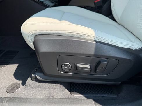 New 2026 BMW X1 xDrive28i w/ Technology Package AWD/4WD image 23