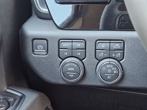 New 2026 Chevrolet Silverado 2500 LTZ w/ LTZ Plus Package image 24