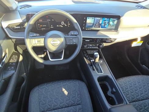 New 2026 Nissan Kicks SV w/ SV Premium Package image 3