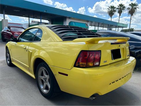 Used 2001 Ford Mustang Cobra RWD image 2