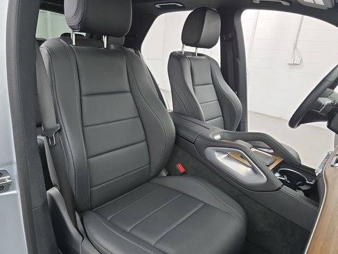 Used 2025 Mercedes-Benz GLE 450 4MATIC image 10