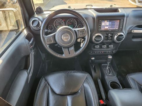Used 2014 Jeep Wrangler Unlimited Sahara w/ Dual Top Group image 11
