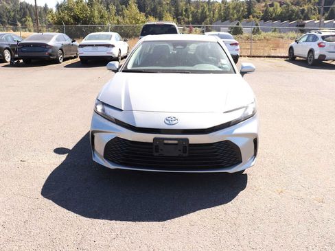 Used 2025 Toyota Camry LE FWD image 2