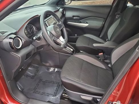 Used 2020 Nissan Kicks SV image 14