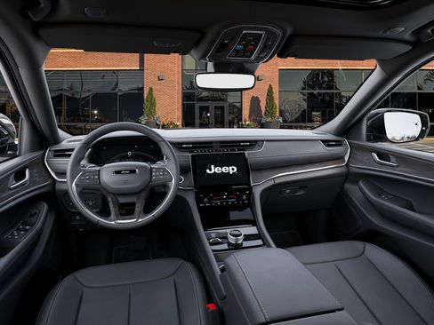 New 2025 Jeep Grand Cherokee Limited w/ Black Appearance Package image 14