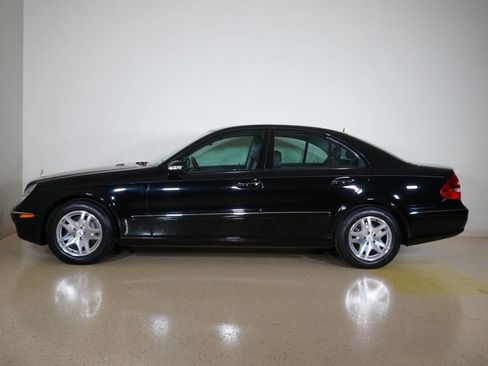 Used 2006 Mercedes-Benz E 350 Sedan image 4