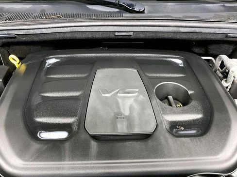 Used 2019 Jeep Grand Cherokee Limited w/ Luxury Group II image 30