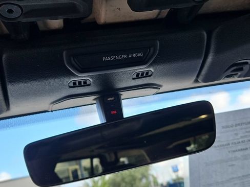 Used 2018 Jeep Wrangler Unlimited Sahara AWD/4WD image 25