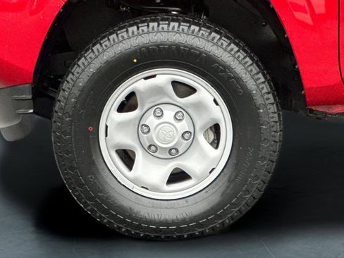 Used 2022 Toyota Tacoma SR5 image 24