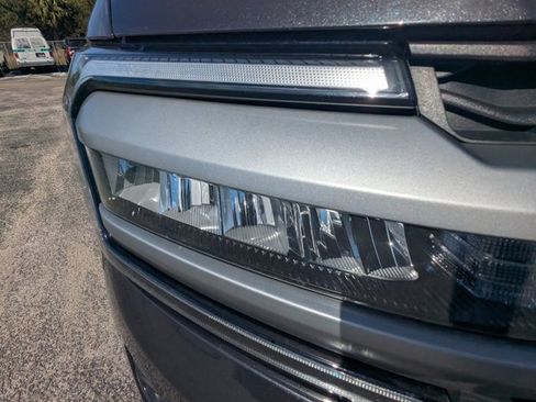 Certified 2024 Ford Expedition XLT image 11