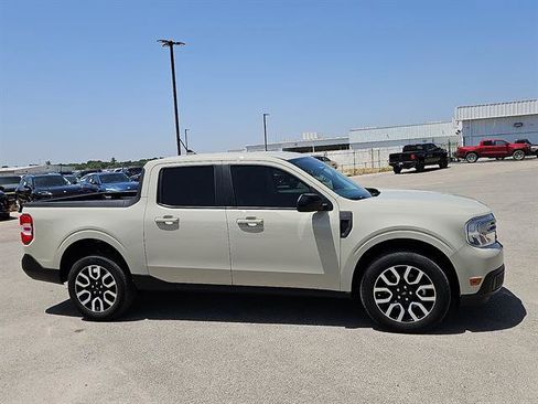 Used 2024 Ford Maverick Lariat FWD image 6