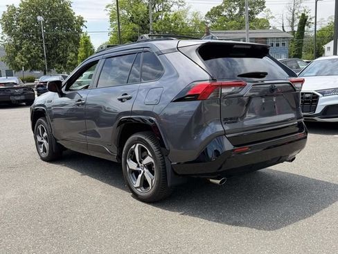 Used 2021 Toyota RAV4 SE w/ Weather & Moonroof Package AWD/4WD image 3