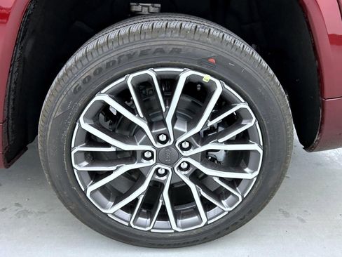New 2026 Jeep Grand Cherokee L Summit image 24