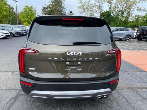 Used 2022 Kia Telluride EX w/ EX Premium Package image 4