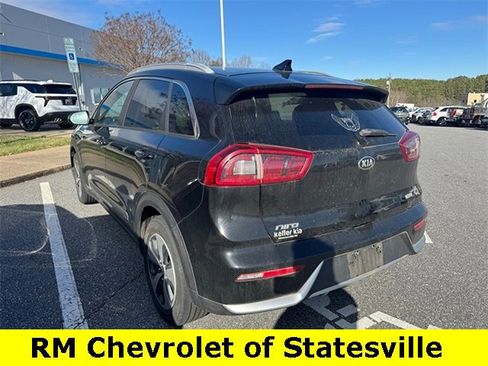 Used 2017 Kia Niro LX image 4
