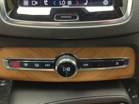 Used 2023 Volvo XC90 B5 Plus AWD/4WD image 20