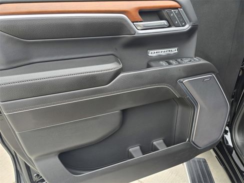 Used 2022 GMC Sierra 1500 Denali w/ Denali Reserve Package image 22