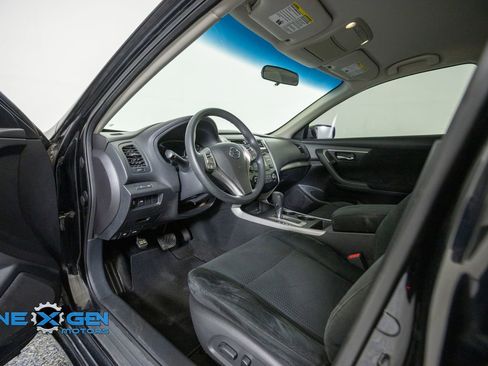 Used 2015 Nissan Altima 2.5 S w/ Power Driver Seat Package FWD image 10