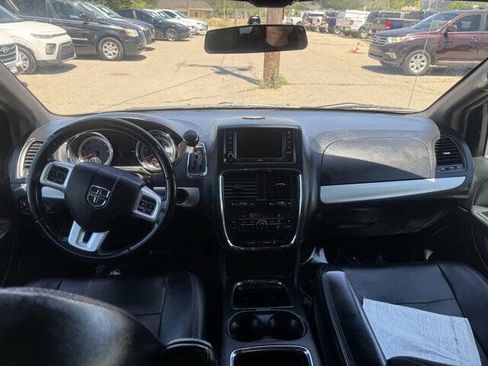 Used 2016 Dodge Grand Caravan R/T FWD image 11