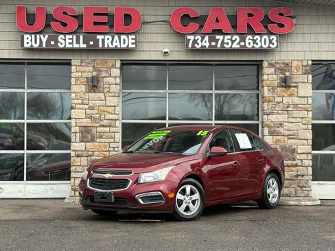 Used 2015 Chevrolet Cruze LT w/ Enhanced Safety Package FWD image 1