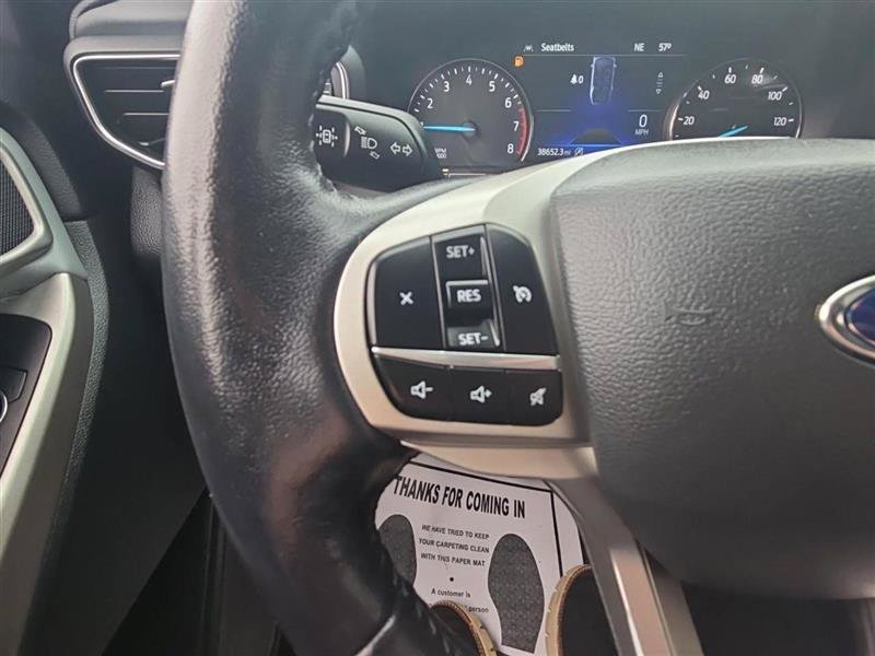 Used 2021 Ford Explorer XLT w/ Equipment Group 202A AWD/4WD image 17