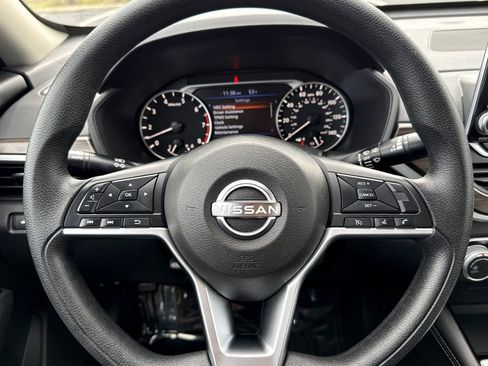 Used 2023 Nissan Altima 2.5 SV image 32