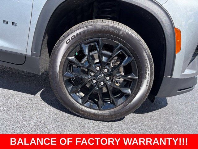 Used 2026 Chevrolet Traverse LT w/ Midnight/Sport Edition FWD image 8