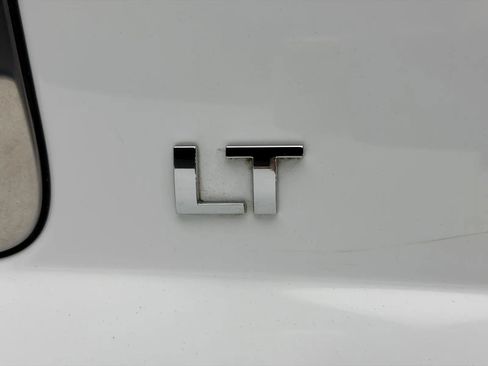 Used 2015 Chevrolet Suburban LT w/ Max Trailering Package RWD image 10