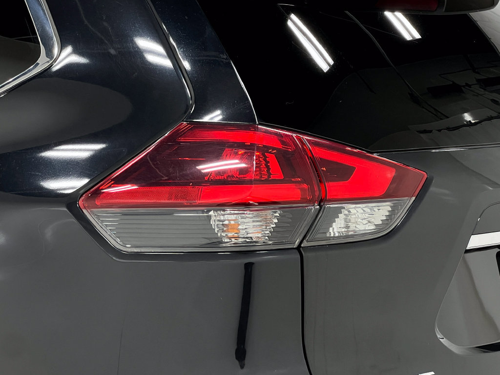 Used 2018 Nissan Rogue SL w/ Premium Package AWD/4WD image 35
