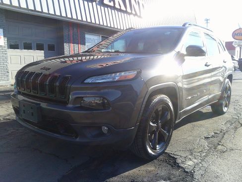 Used 2017 Jeep Cherokee High Altitude image 11