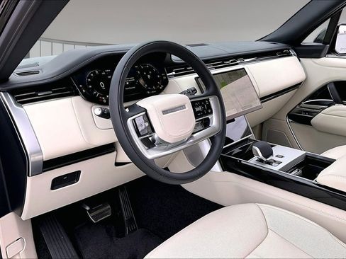 New 2025 Land Rover Range Rover SE AWD/4WD image 7