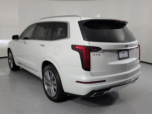 Used 2025 Cadillac XT6 Premium Luxury FWD image 4