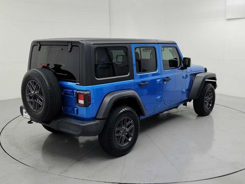 Used 2024 Jeep Wrangler Unlimited Sport AWD/4WD image 10