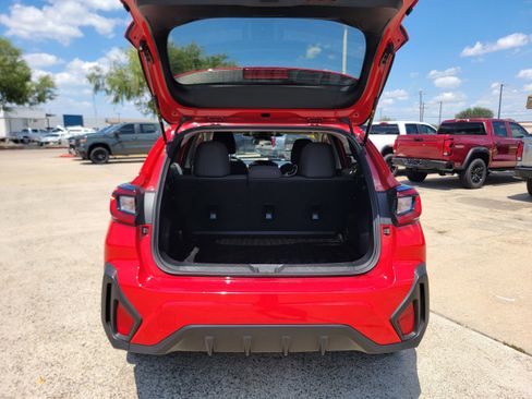 Used 2024 Subaru Crosstrek 2.0i Premium image 32