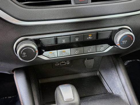 Used 2022 Nissan Altima 2.5 SR FWD image 33
