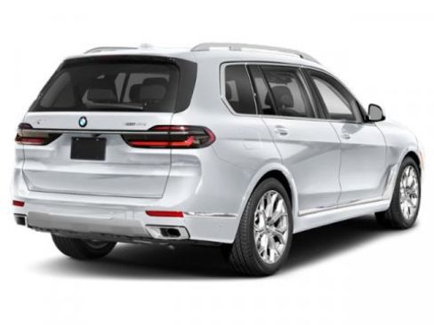Used 2024 BMW X7 xDrive40i w/ Premium Package image 2