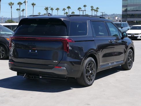 New 2025 Kia Carnival SX Prestige image 3