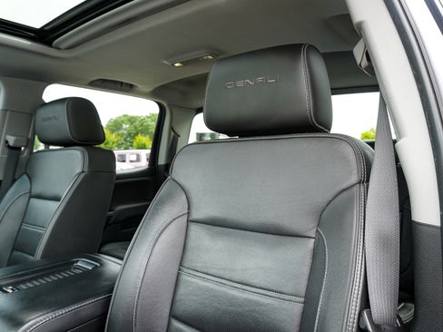 Used 2019 GMC Sierra 2500 Denali w/ Duramax Plus Package AWD/4WD image 31