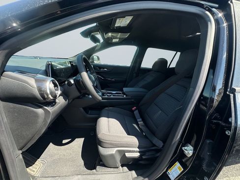 New 2026 Chevrolet Equinox LT FWD image 9