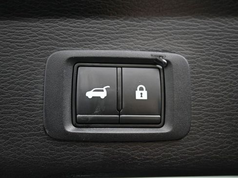 Used 2023 Mitsubishi Outlander SEL image 16