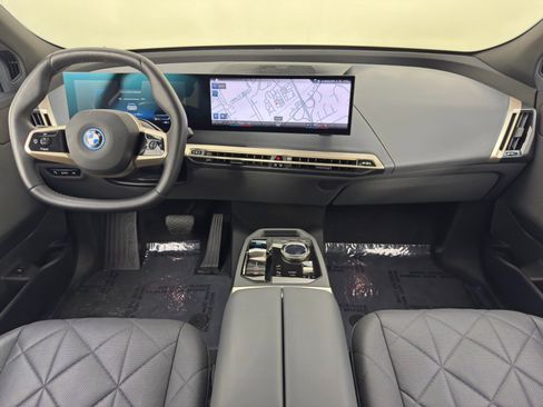 Used 2023 BMW iX xDrive50 w/ Sport Package image 12