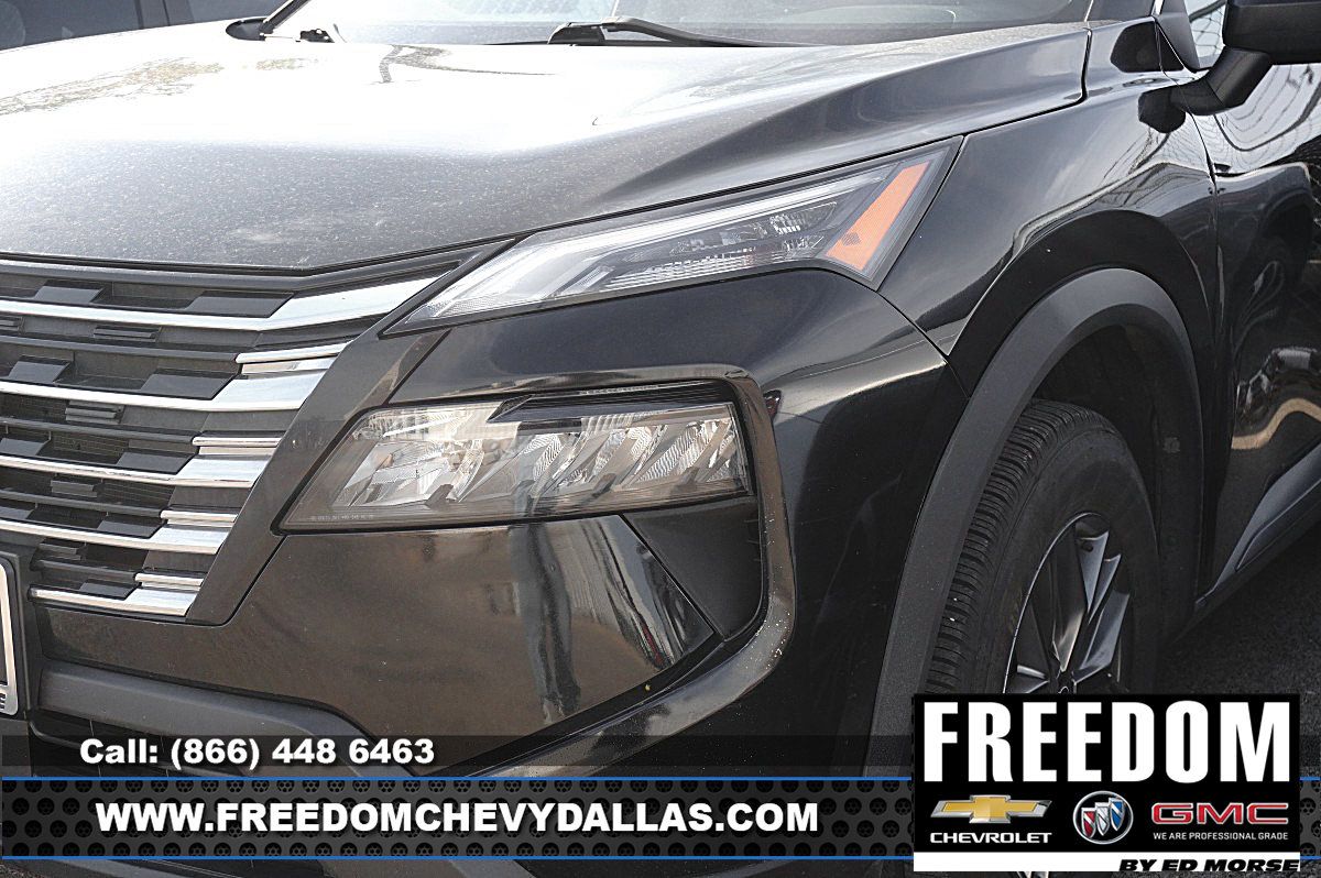 Used 2024 Nissan Rogue S AWD/4WD image 6