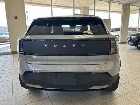 New 2026 Volvo EX30 Cross Country Ultra w/ Protection Package Premier AWD/4WD image 4